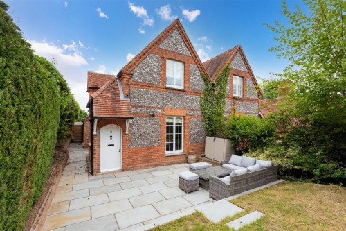 Arrange a viewing for Hop Gardens, Henley-On-Thames