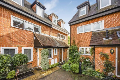 Arrange a viewing for Putman Place, Henley-On-Thames